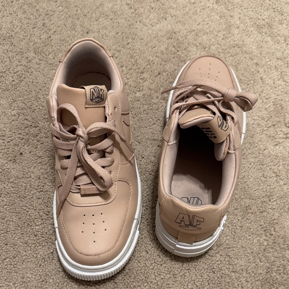 Nike Women's Beige Sneakers - Picture 3 of 3